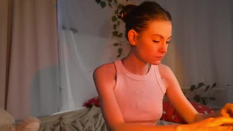 Snapshot of kiraninetails chatting on 6, 10, 2025 ARI online show from 6, 10, 2025