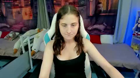 Snapshot of kiraparker chatting on 3, 8, 2026 KiraParker online show from 3, 8, 2026