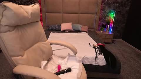 Kira online show from 26, 2, 2025