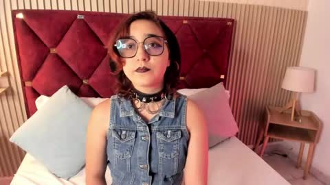 Samantha  Velvet online show from 16, 4, 2026