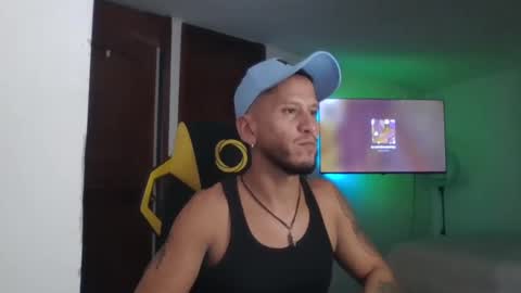 Snapshot of kironnicosex chatting on 8, 11, 2025 Twitter Nico Santos online show from 8, 11, 2025