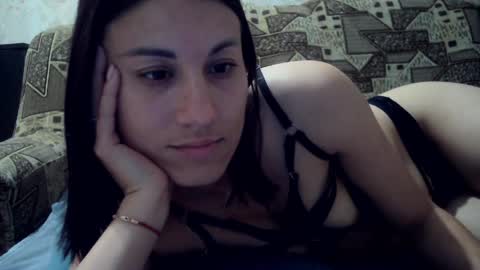 kiss lovely  online show from 10, 5, 2026