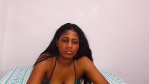 Snapshot of kiss_violet chatting on 29, 6, 2026 Violet online show from 29, 6, 2026