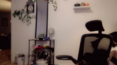 Kissah Kreampuff online show from 22, 11, 2025