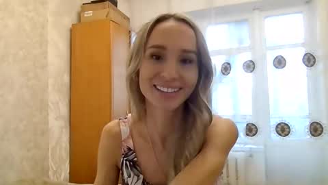 Snapshot of kissandbelle chatting on 30, 11, 2025 kissandbelle online show from 30, 11, 2025