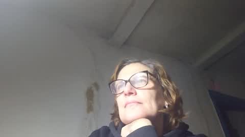 kissandvibe online show from 9, 3, 2026