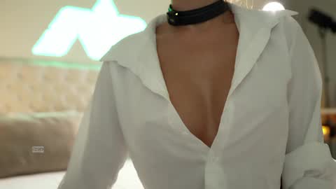 Snapshot of kissing33 chatting on 13, 5, 2026 kissing33 online show from 13, 5, 2026
