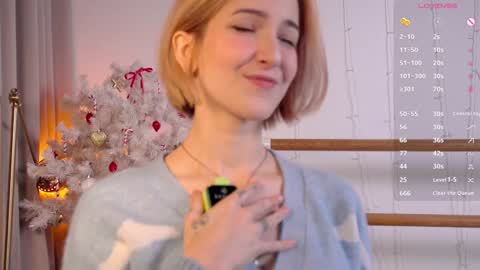 Snapshot of kisskiss_muah chatting on 13, 12, 2024 Kate  online show from 13, 12, 2024