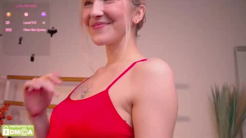 Snapshot of kisskiss_muah chatting on 1, 11, 2025 Kate  online show from 1, 11, 2025