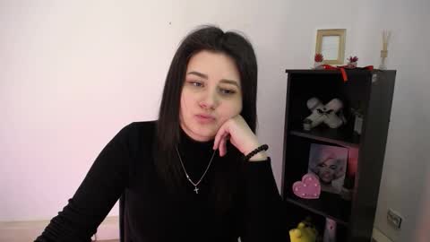 Snapshot of kissleoxx chatting on 3, 2, 2026 kissleoxx online show from 3, 2, 2026