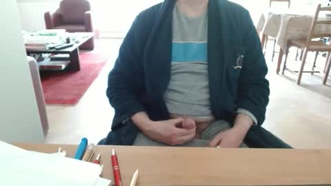 Snapshot of kisslog1 chatting on 6, 4, 2026 kisslog1 online show from 6, 4, 2026