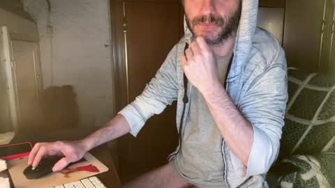 kissofbanned1983 online show from 12, 3, 2026