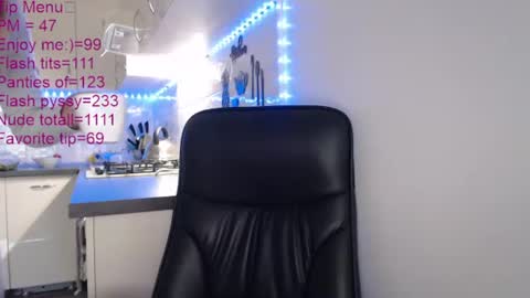 Snapshot of kitcatheaven4u chatting on 22, 6, 2026 Im Amaia Everyone Merry Christmas online show from 22, 6, 2026