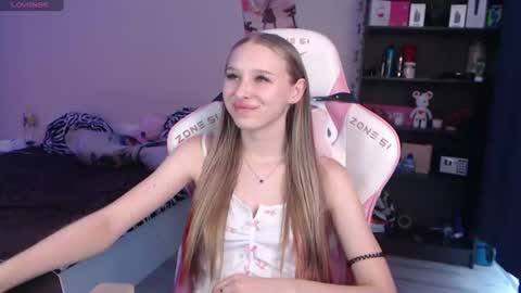 Snapshot of kitsuneyx chatting on 25, 6, 2026 kitsuneyX online show from 25, 6, 2026