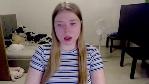 Jennyblonde and Emmabrunette online show from 22, 11, 2025