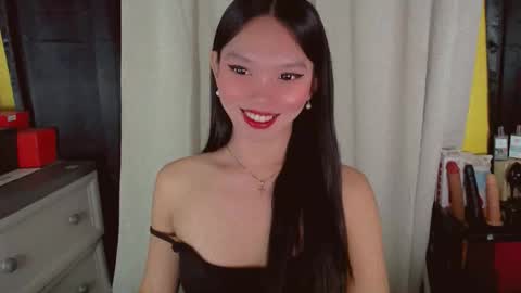 Snapshot of kitteylovesyou chatting on 28, 4, 2026 KITTY online show from 28, 4, 2026