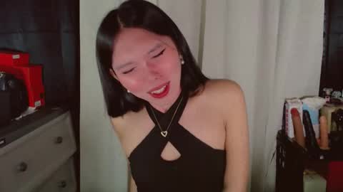 Snapshot of kitteylovesyou chatting on 8, 5, 2026 KITTY online show from 8, 5, 2026