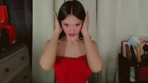 Snapshot of kitteylovesyou chatting on 19, 5, 2026 KITTY online show from 19, 5, 2026
