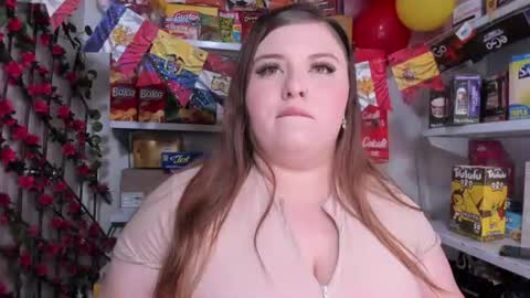 Snapshot of kitty__pinnk chatting on 24, 6, 2026 KAROL online show from 24, 6, 2026