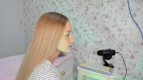 Snapshot of kitty__sophie chatting on 4, 2, 2026 sophie online show from 4, 2, 2026