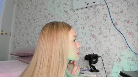 Snapshot of kitty__sophie chatting on 6, 2, 2026 sophie online show from 6, 2, 2026