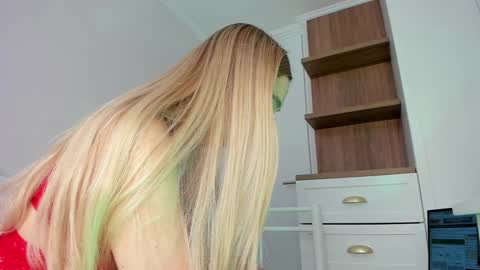 Snapshot of kitty__sophie chatting on 27, 2, 2026 sophie online show from 27, 2, 2026