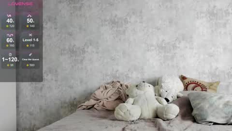 Snapshot of kitty_cathie chatting on 3, 10, 2025 Catherine online show from 3, 10, 2025