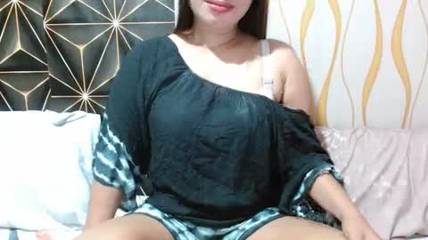 Snapshot of kitty_kheira chatting on 11, 7, 2026 Kheira online show from 11, 7, 2026