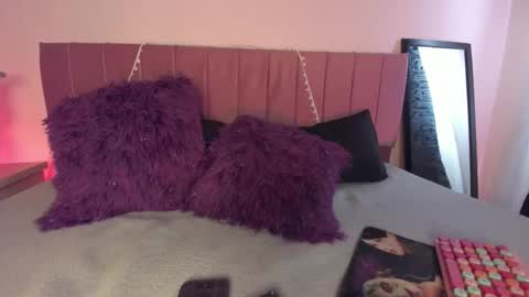 Snapshot of kitty_kryss chatting on 19, 2, 2026 kitty_kryss online show from 19, 2, 2026