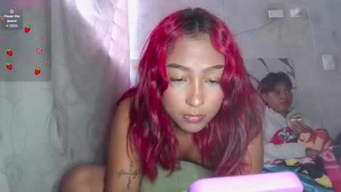 Snapshot of kitty_moon2 chatting on 13, 11, 2025 Kitty online show from 13, 11, 2025