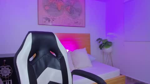 K I T T Y online show from 12, 2, 2026