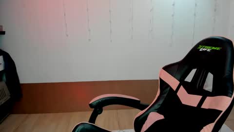 violet online show from 5, 1, 2025