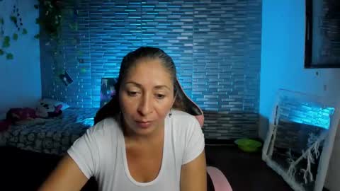 violet online show from 28, 9, 2025