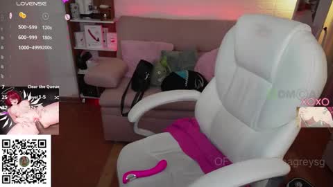 Snapshot of kittygrey chatting on 24, 9, 2025 Samantha Grey online show from 24, 9, 2025