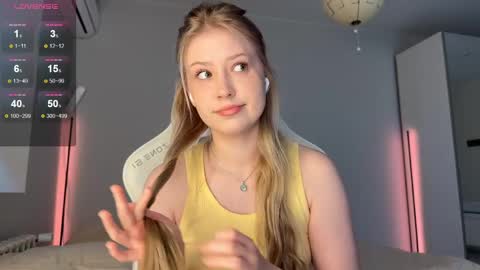 Snapshot of kittyloffe chatting on 8, 6, 2026 Monika online show from 8, 6, 2026