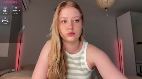 Snapshot of kittyloffe chatting on 10, 6, 2026 Monika online show from 10, 6, 2026