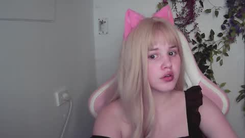 Snapshot of kittysouffle chatting on 17, 12, 2024 KItty Souffle online show from 17, 12, 2024