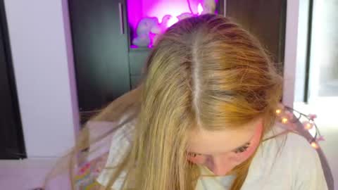 Snapshot of kittytimberlake chatting on 24, 5, 2026 K I T T Y online show from 24, 5, 2026