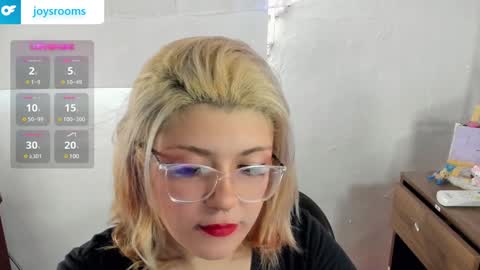 Kitty Trixy online show from 11, 12, 2024