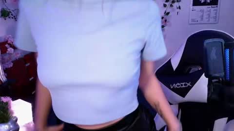 Kittyuwu  online show from 23, 4, 2026