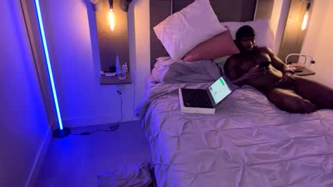 kittywoodyluv online show from 6, 2, 2026