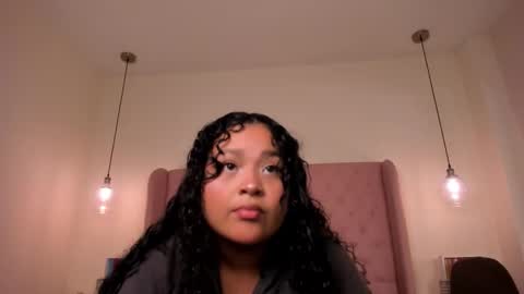 Kitty Hill online show from 21, 11, 2025