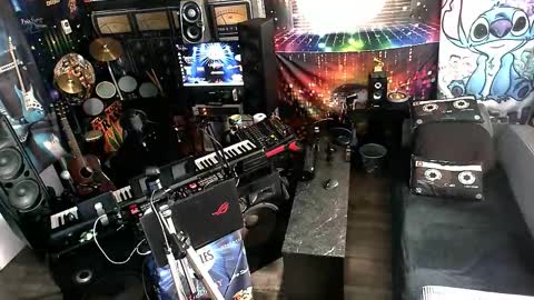 kiveuxmakeu online show from 20, 3, 2026