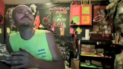 Snapshot of kjs_daddy123 chatting on 13, 6, 2026 Daddy His Splash Queen online show from 13, 6, 2026