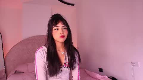 Snapshot of kkira_doll chatting on 12, 7, 2026 Kkira online show from 12, 7, 2026