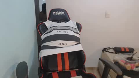 Snapshot of klauss_123 chatting on 4, 2, 2025 klauss 123 online show from 4, 2, 2025