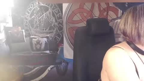 Snapshot of kleiner_teufel chatting on 11, 5, 2026 Michelle online show from 11, 5, 2026