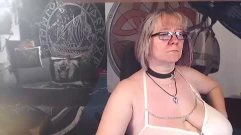 Snapshot of kleiner_teufel chatting on 22, 6, 2026 Michelle online show from 22, 6, 2026