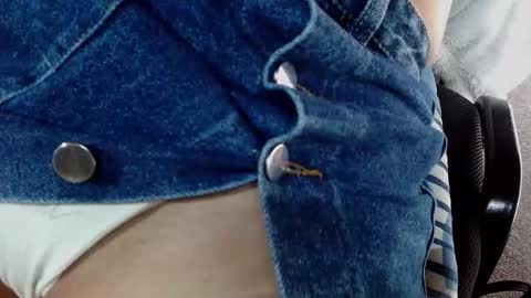 Snapshot of kloe_deker chatting on 2, 12, 2024 Kloe deker online show from 2, 12, 2024