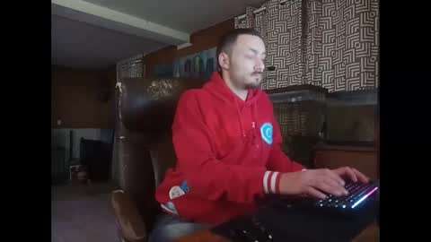 Snapshot of klou502 chatting on 12, 12, 2024 LOUiViLAN online show from 12, 12, 2024